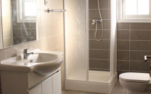 Be Coimbra Hostels