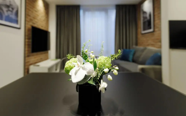 OLD TOWN SNAIL Design Apartments