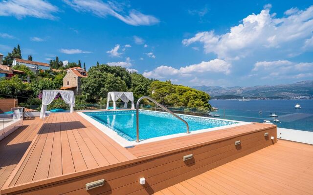 Kalamota Beach House