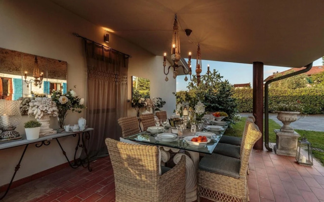 Villa Annalisa a Superbly Appointed Lucca Heaven