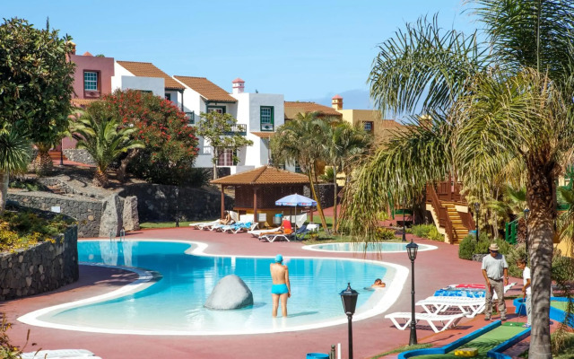 Apartamentos Oasis San Antonio