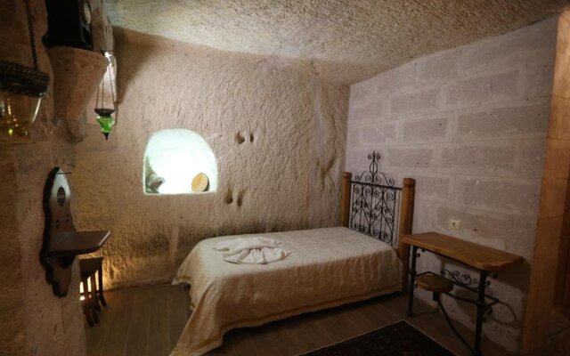 Angel Cave Suite