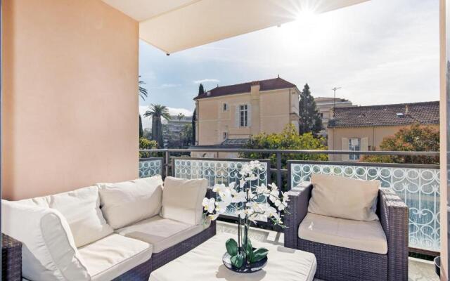 3 Bedrooms: 200m From Croisette