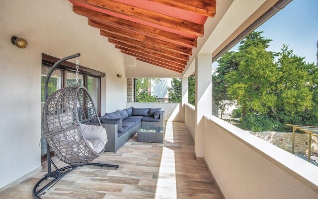 Awesome Home in Premantura With Wifi and 5 Bedrooms