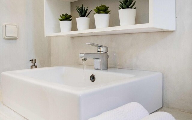 Relax by Mikri Santa Maria Beach - 2 Bedroom House