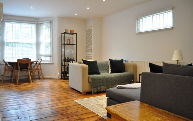 Fabulous 1 Bedroom Flat In Dalston Junction