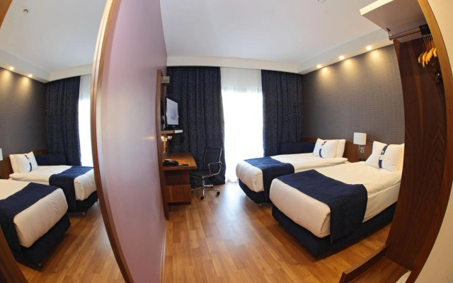 Holiday Inn Express Manisa - West by IHG