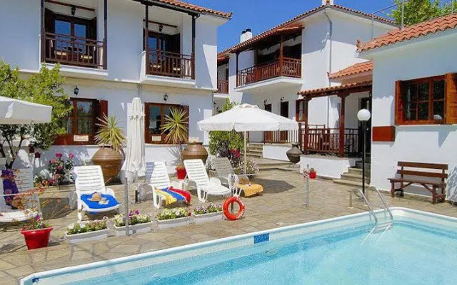 Studios Charoula