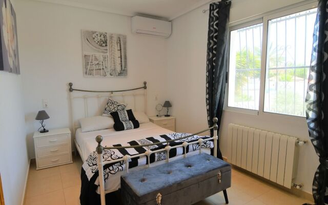 Villa With Private Swimming Pool in Queseda
