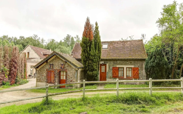 Holiday Home in a Park in Raizeux With Terrace