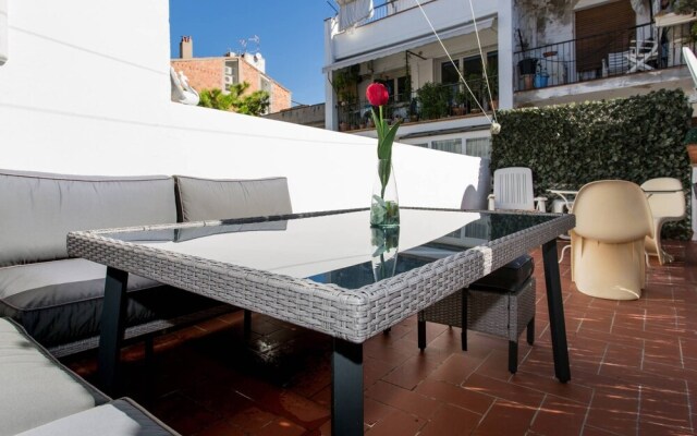 Apart In The Center With Terrace