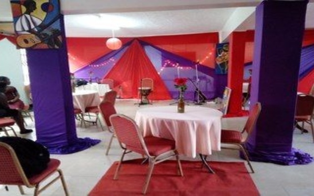 Shalom Hotel