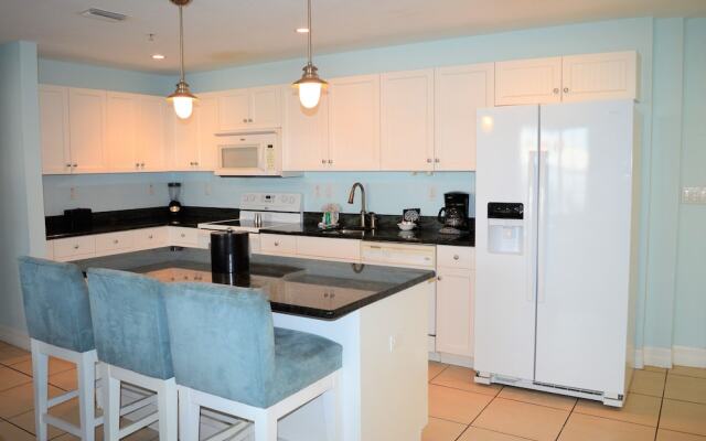Harborside Suites at Little Harbor