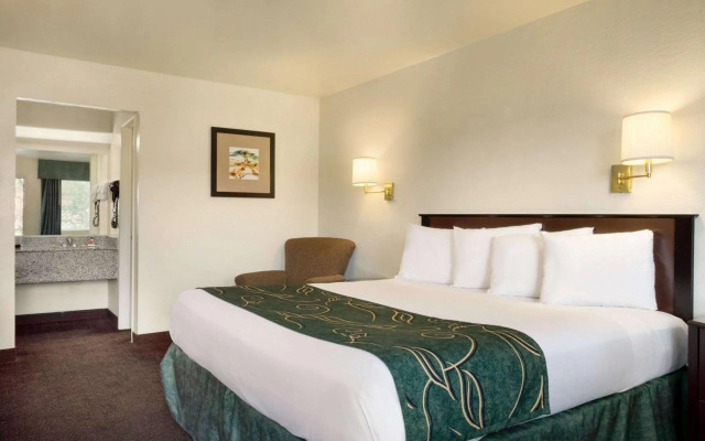 Travelodge by Wyndham Winslow