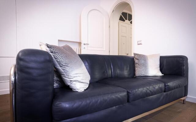 Como Design Apartment - byMyHomeinComo