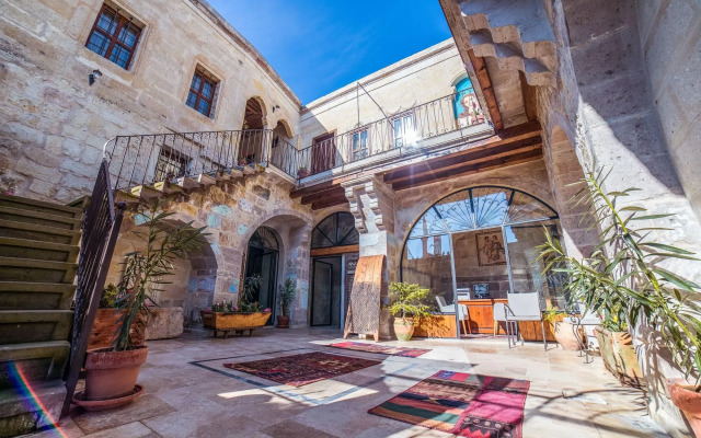 Terrace House Hotel