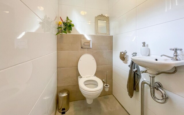 Nice Home in Loosdrecht With Wifi