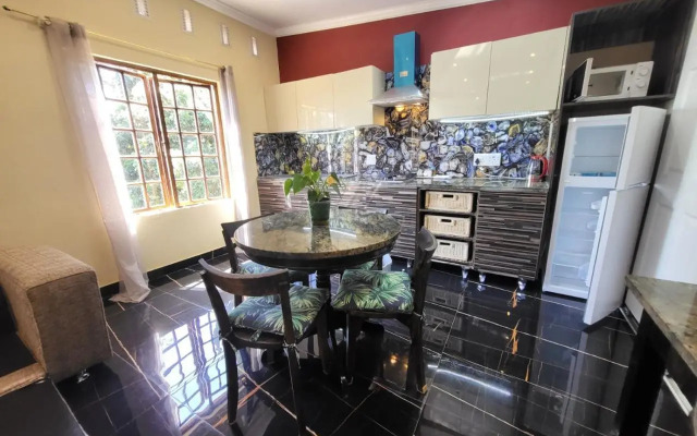 Gem of Manor drive