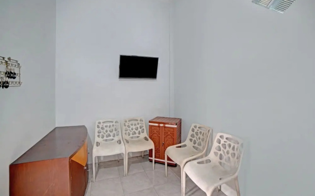 OYO 90503 Madina Residence Syariah