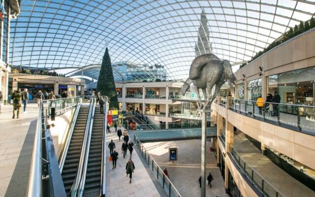 Modern Leeds City Apartment