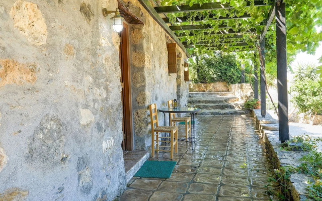 Inviting Villa In Palaiochora With Sea And Mountain Views