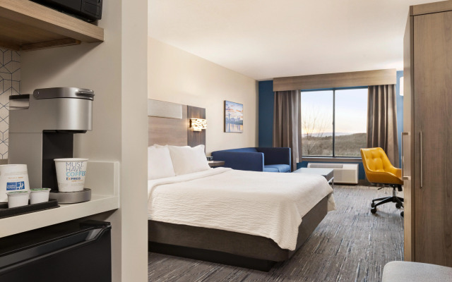 Holiday Inn Express & Suites East Greenbush (Albany-Skyline) by IHG
