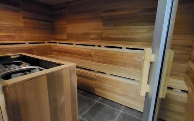 Days Inn & Suites by Wyndham Fort Saskatchewan