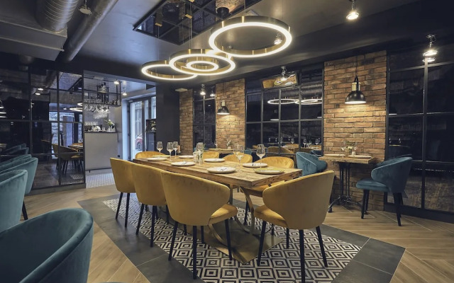 The Bridge Suites Hotel