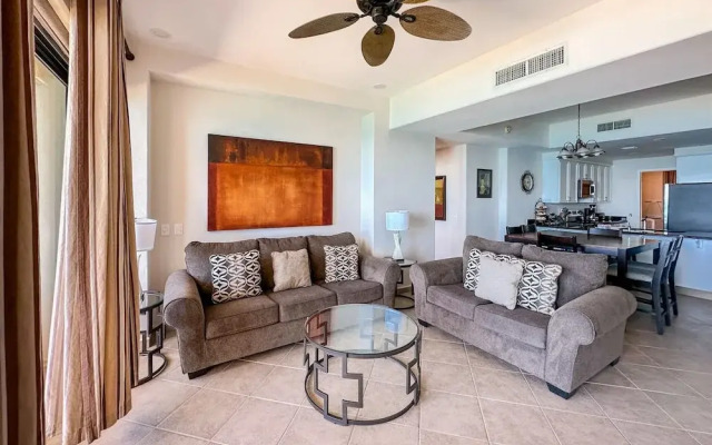 Beach Bliss Retreat 2BR Beachfront Condo