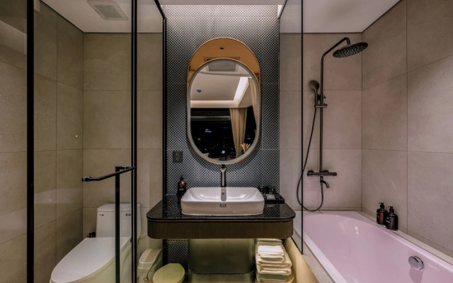 iRest Signature Ba Dinh Lakeside