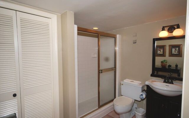 Shoreline 1081 Condo by RedAwning