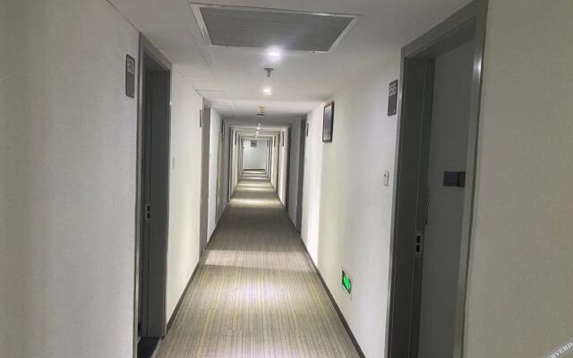 Zsmart Hotel (Haining Leather Mall Subway Station)
