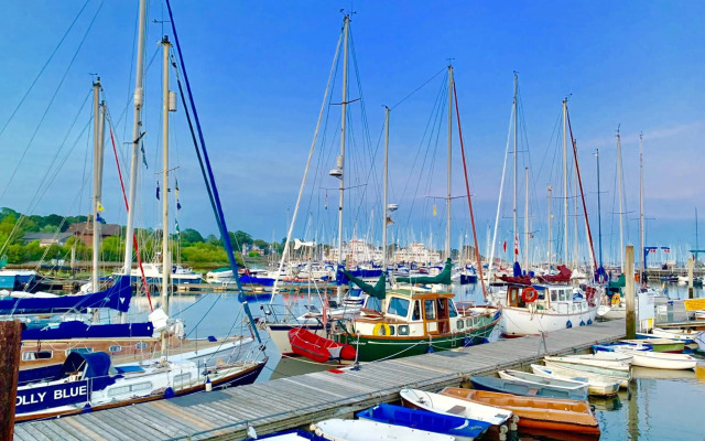Forest & beach access Naish park