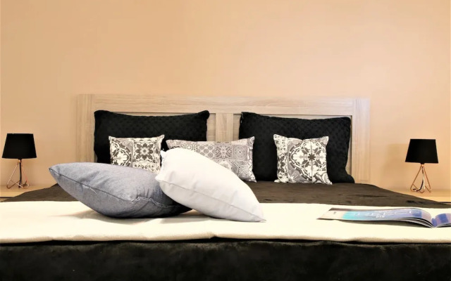 GK Airport Suites - Free Shuttle