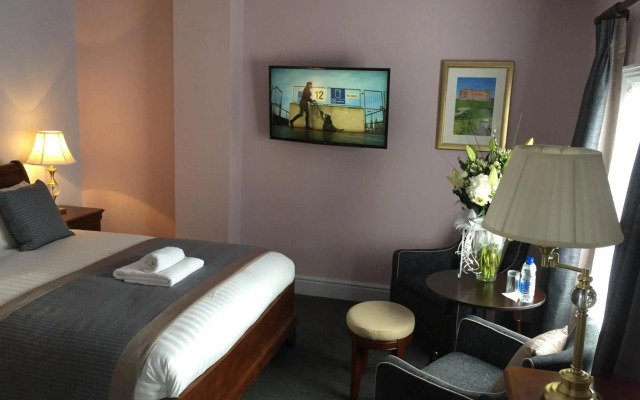 Castle Hotel