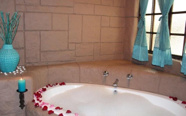 Motozi Lodge
