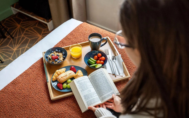 Hotel Olympic Paris Boulogne by Patrick Hayat