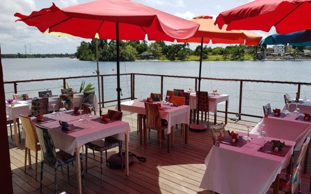 Coconut Grove Lodge