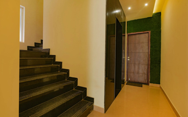 FabHotel Senthur Inn