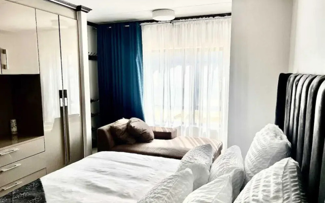 3-bedroom Luxury Apartment
