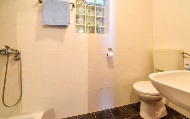 Apartment Damir Spiez 29980