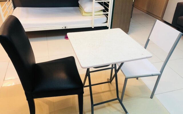 Hi Backpackers - Hong Kong Hostel Group