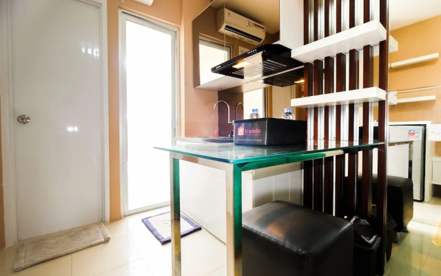 Luxurious Bassura City Apartment with Mall Access