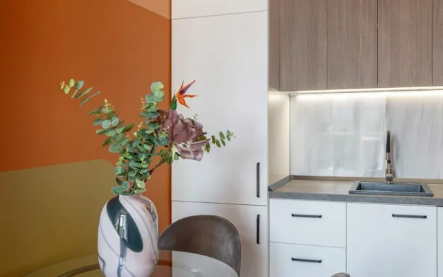 Playful & Bright 1BR near The Faculty of Law