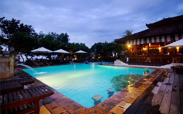 Bali Taman Beach Resort & Spa - Lovina