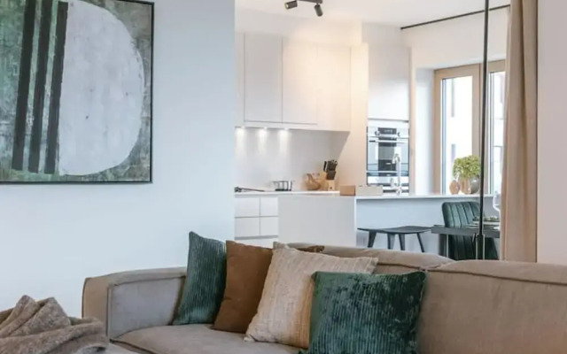 Beautiful Apartment With Terrace and Parking