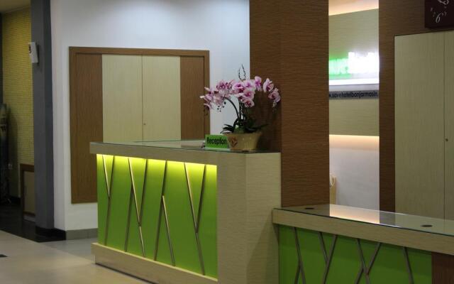 Save Hotel