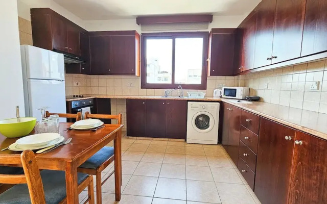 Sunlit Cozy Apartment