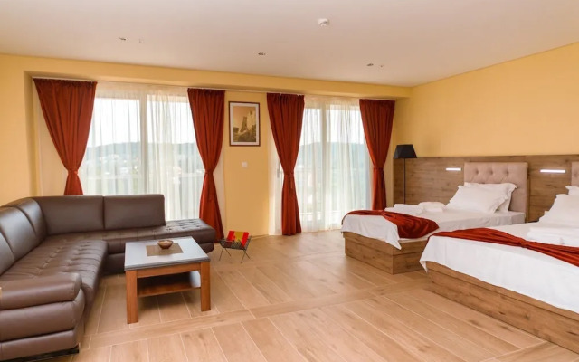 Franca Hotel Ulcinj