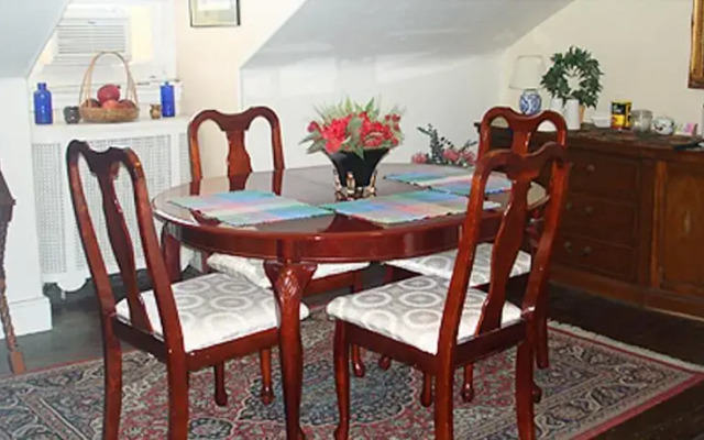 Clinton Street Bed & Breakfast